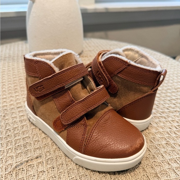 UGG Other - UGG Kids Chestnut Brown Leather & Suede Velcro Boots